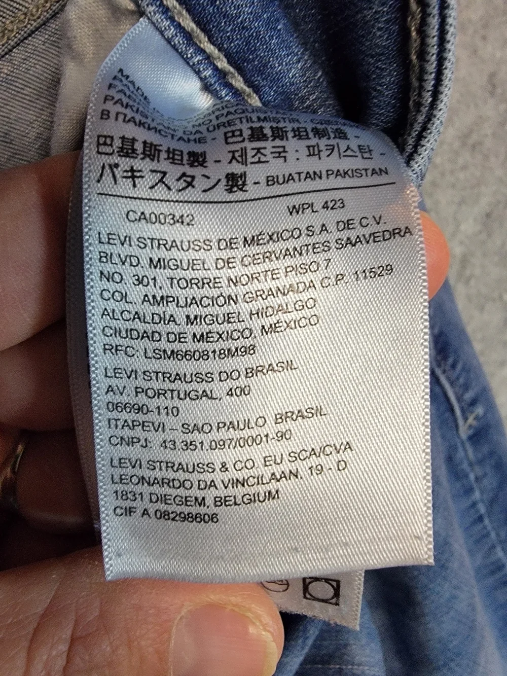 Levi's Classic Mid Rise Skinny Jeans Size 18